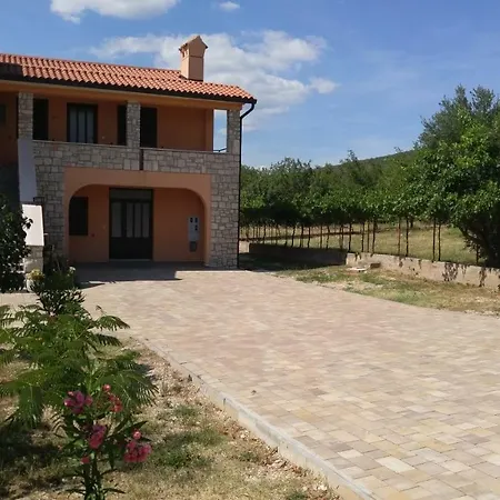 Apartment Renato Emilia Koromacno